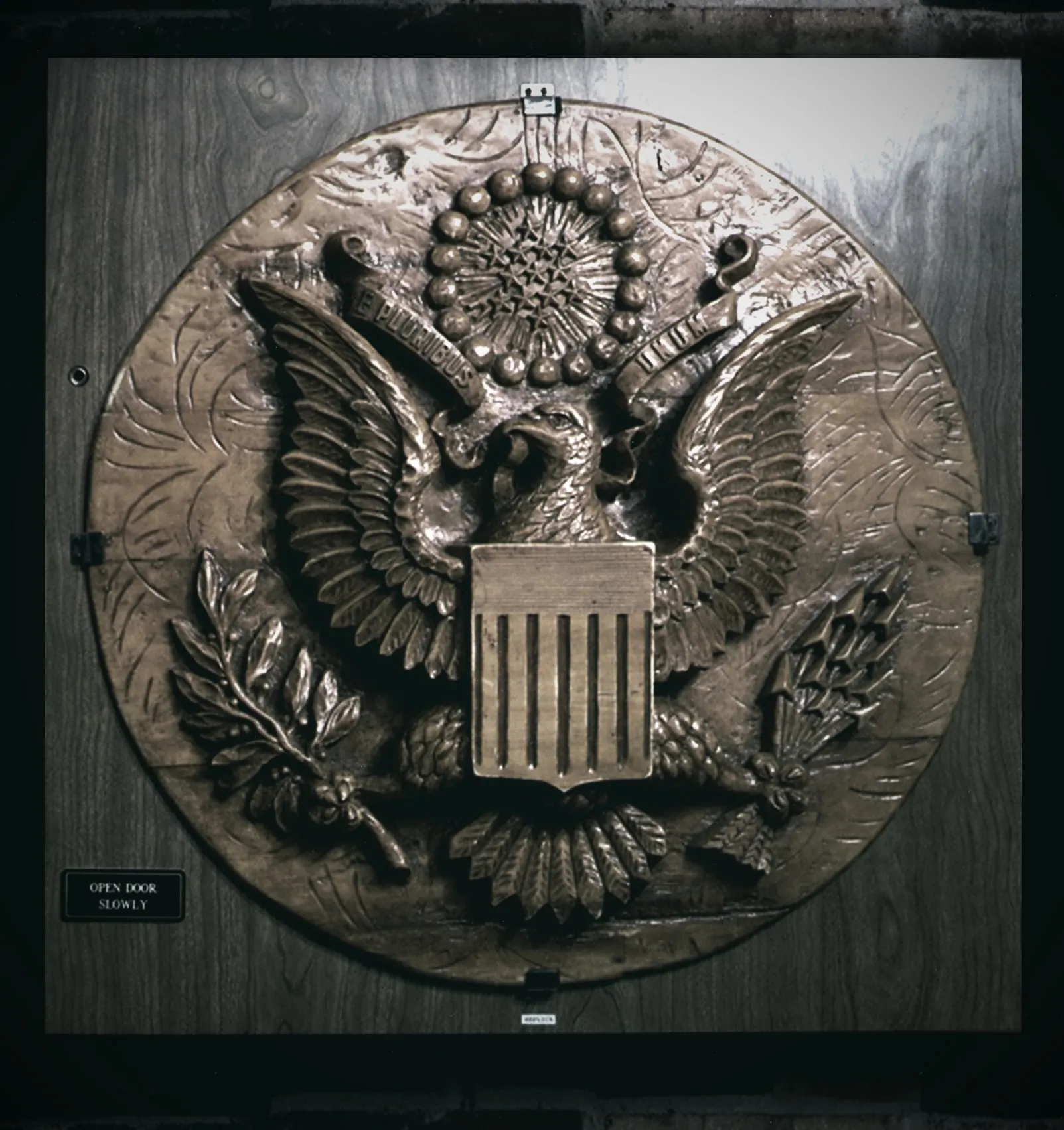 Ilustrasi: "The Thing", alat sadap era Perang Dingin koleksi NSA, bukan alat dalam kasus ini. NSA / Wikimedia Commons (domain publik), diola
